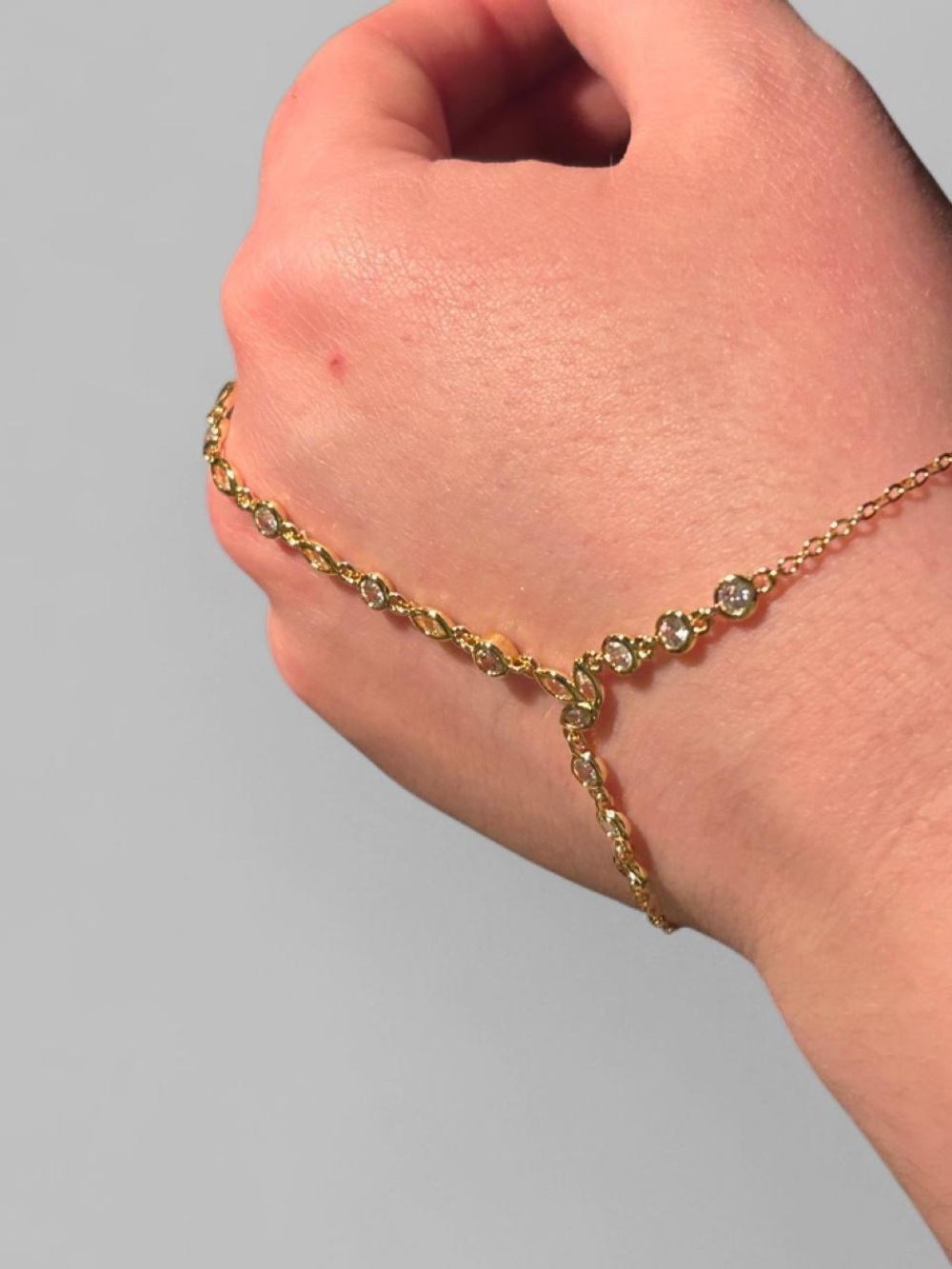 18K White Gold-Filled CZ Leaf Hand Chain Ring Bracelet - Picture 4 of 5